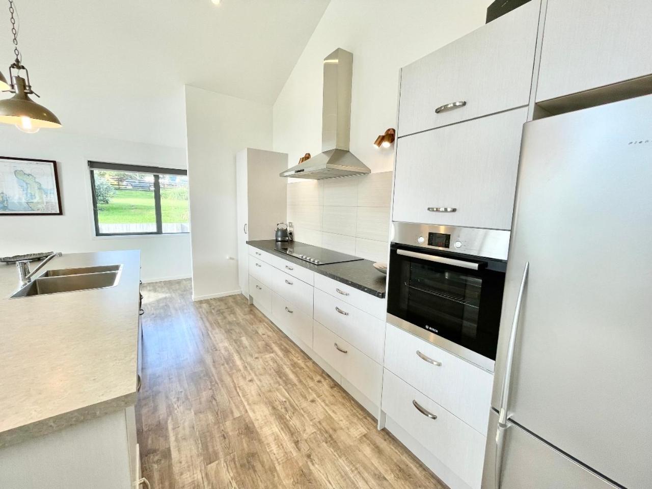 Getaway Waiheke- Stay Waiheke Oneroa Rum bild