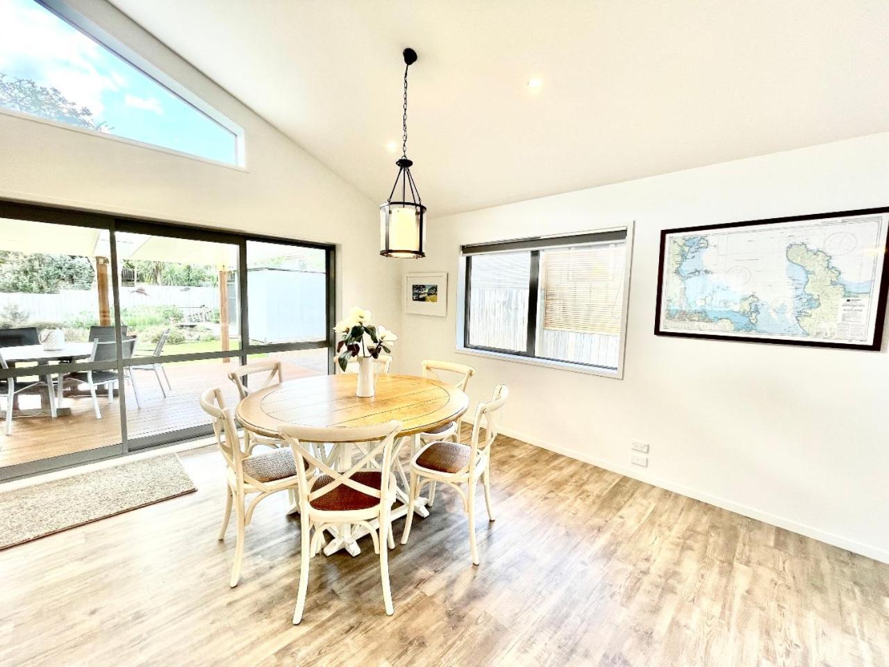 Getaway Waiheke- Stay Waiheke Oneroa Rum bild