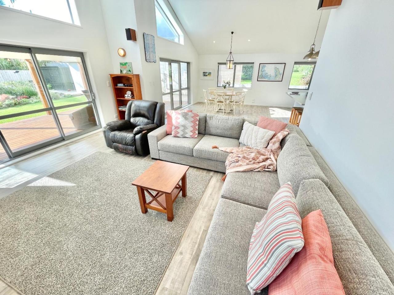 Getaway Waiheke- Stay Waiheke Oneroa Rum bild
